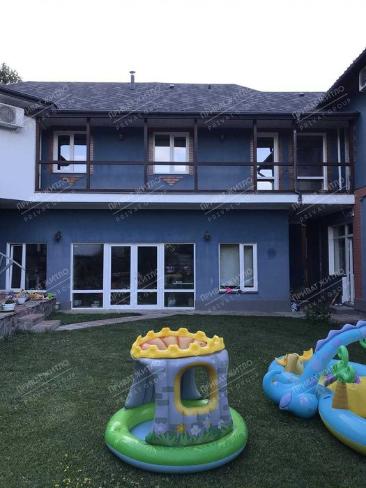 Приватний будинок та бізнес поруч, в історичному центрі міста!