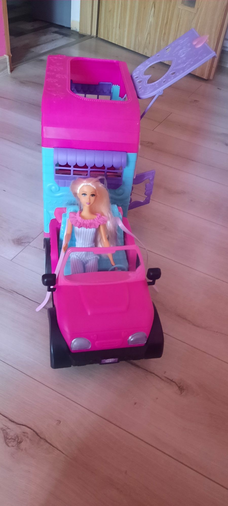 Przyczepa dla barbie