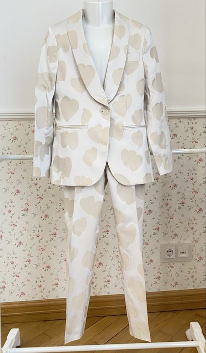 Костюм Stella McCartney + футболка Chiara Ferragni