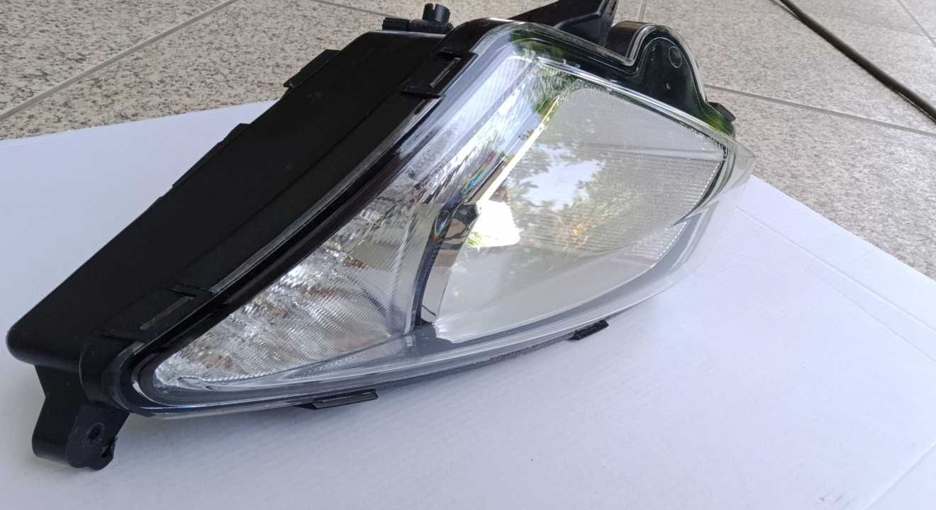 Farolim frontal esquerdo Moto BMW C600, ano 2012