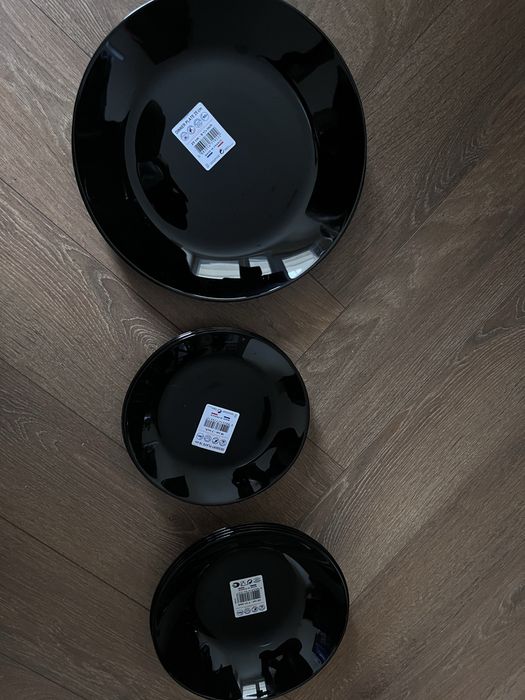 Komplet czarnych talerzy 12 sztuk