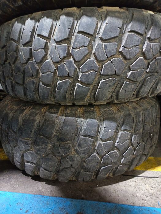 Pneus 35 12.5 R15 BFGoodrich e jantes DAYTONA