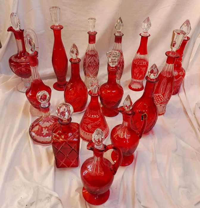 Garrafas Vermelhas Lapidadas