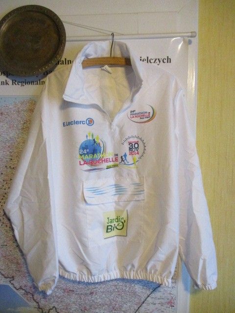 Bluza biała z maratonu prawie nowa