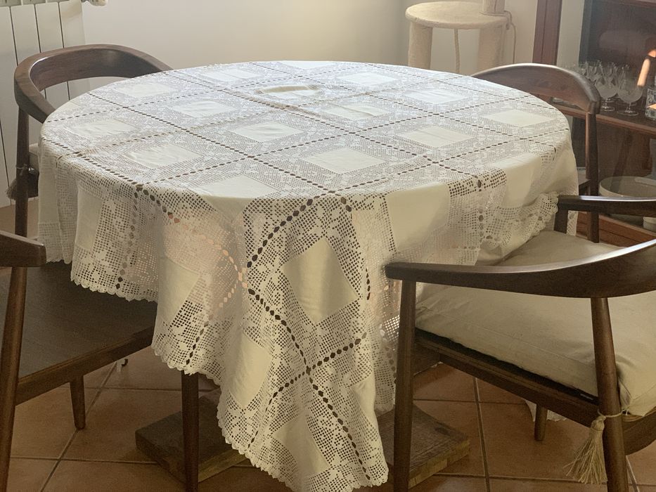 Taolha de mesa feita a mao ,nova