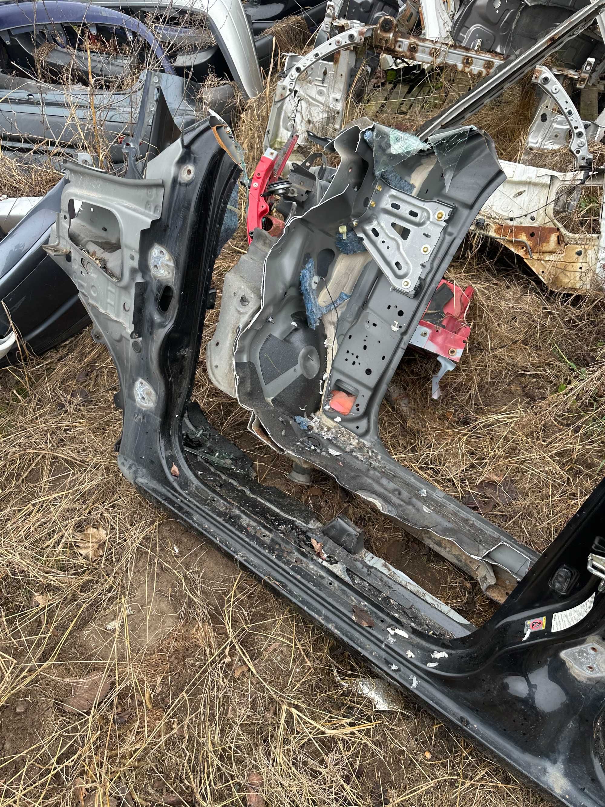 Isuzu D-Max II 12-19 Próg Cięty Słupek A B C Bok