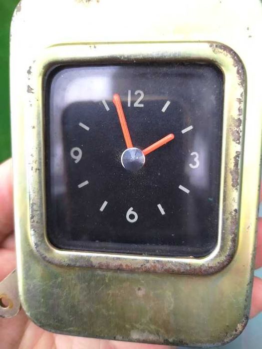 Часы автомобильные АЧВ-2 антиквариат