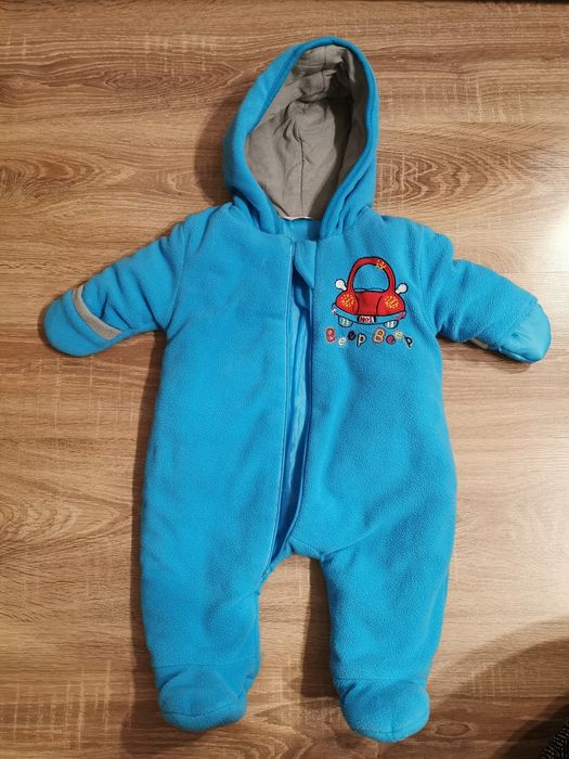 (57) Zimowy kombinezon rozm.62cm 0-3m