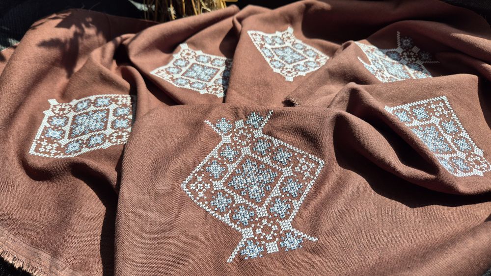 Машинна вишивка на замовлення – логотипи, шеврони, імена