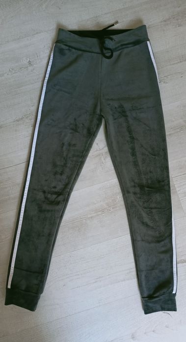 Spodnie dresowe welurowe S/M damskie, stan IDEALNY