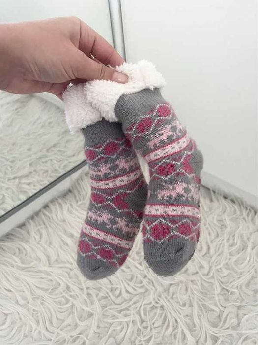 Szaro-różowe grube skarpety antypoślizgowe r.19-21