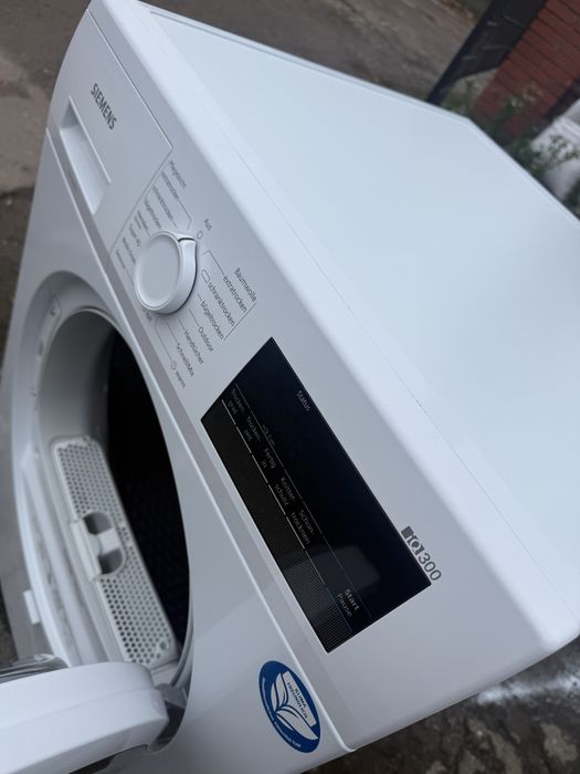 Сушильна машина Siemens WT45RWA1