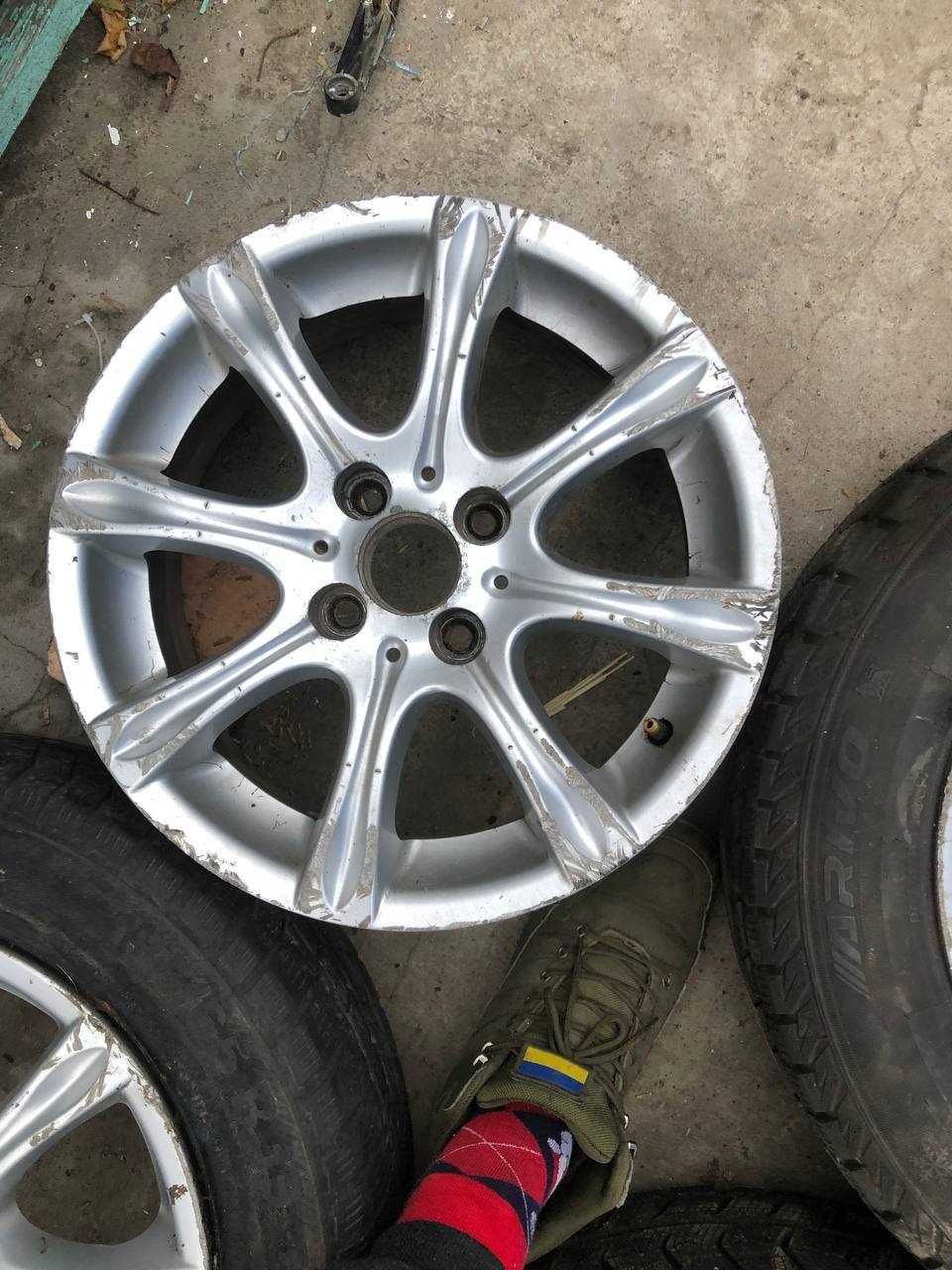 Комплект литых дисков Джили МК R15 4x100
