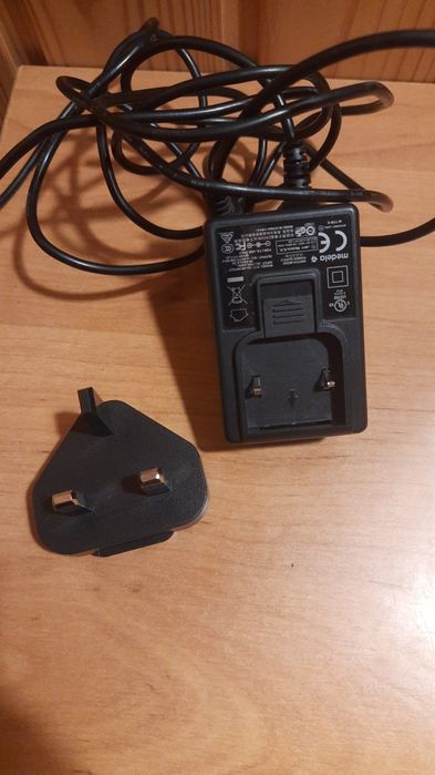 Адаптер змінного струму Medela 3A-061WP05Y Блок живлення 4.8V 1.2A