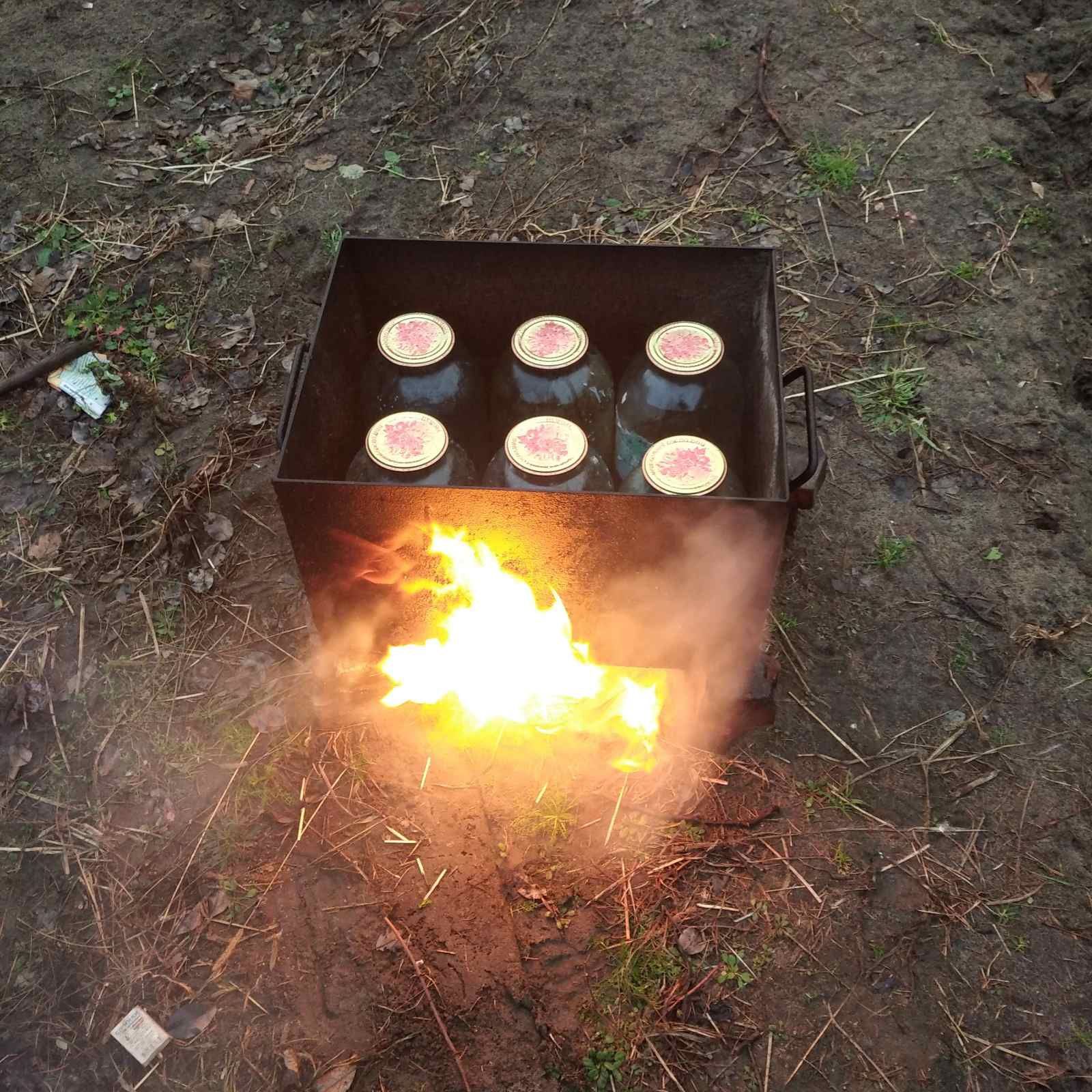 Бачок для консервування закруток на відкритому вогні