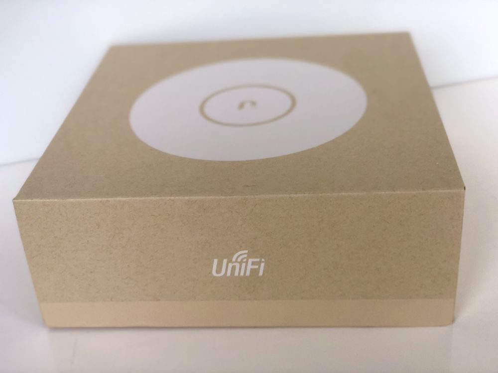 Точка доступу Wi-Fi Ubiquiti UniFi 6 PRO (U6-PRO)