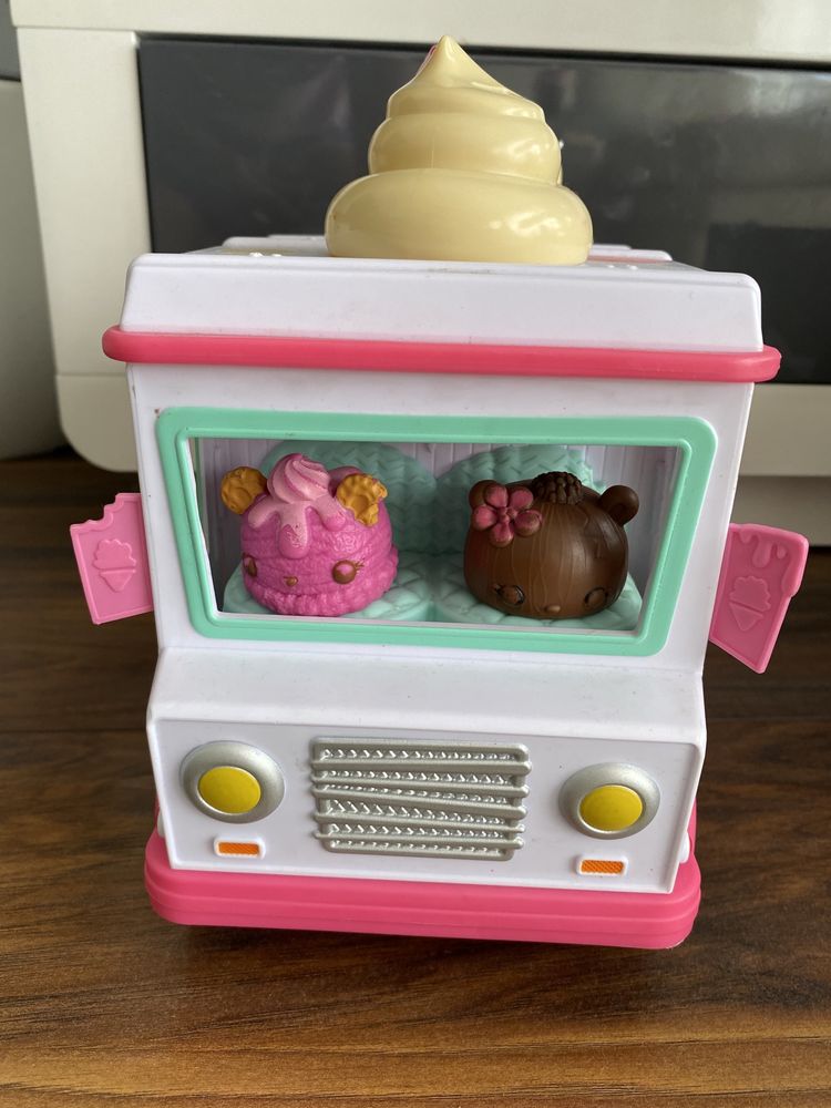 NUM NOMS Autobus do produkcji błyszczyków