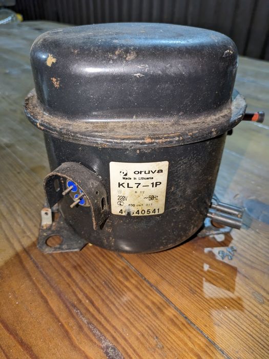 Компрессор холодильника