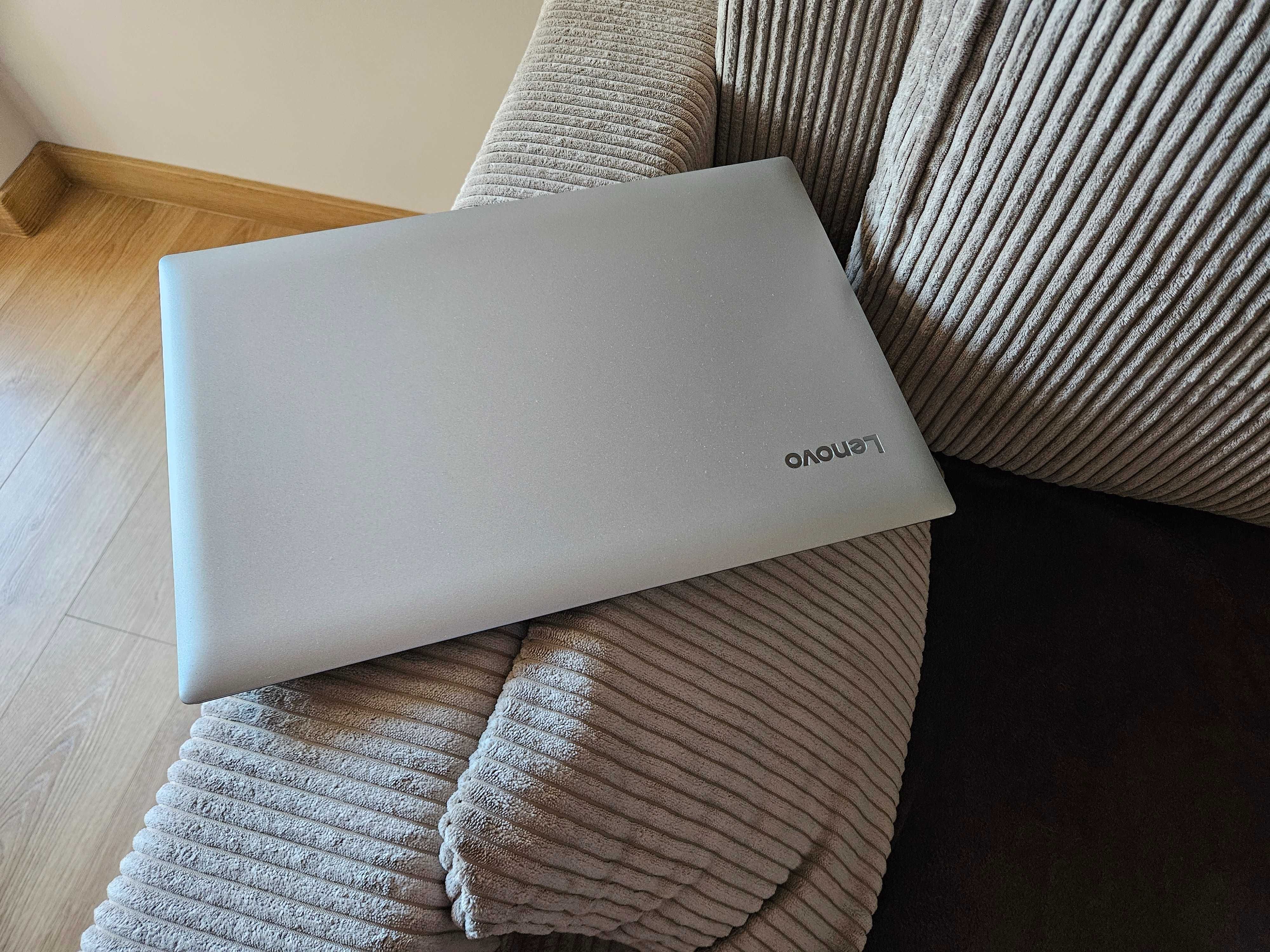 Laptop LENOVO 17 cali - multimedialny