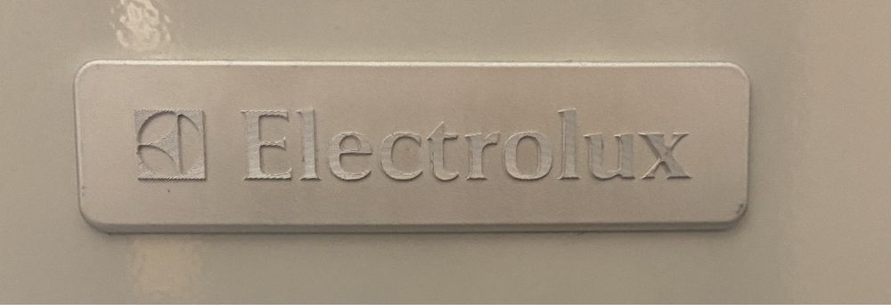 Холодильник Electrolux 60 на 185