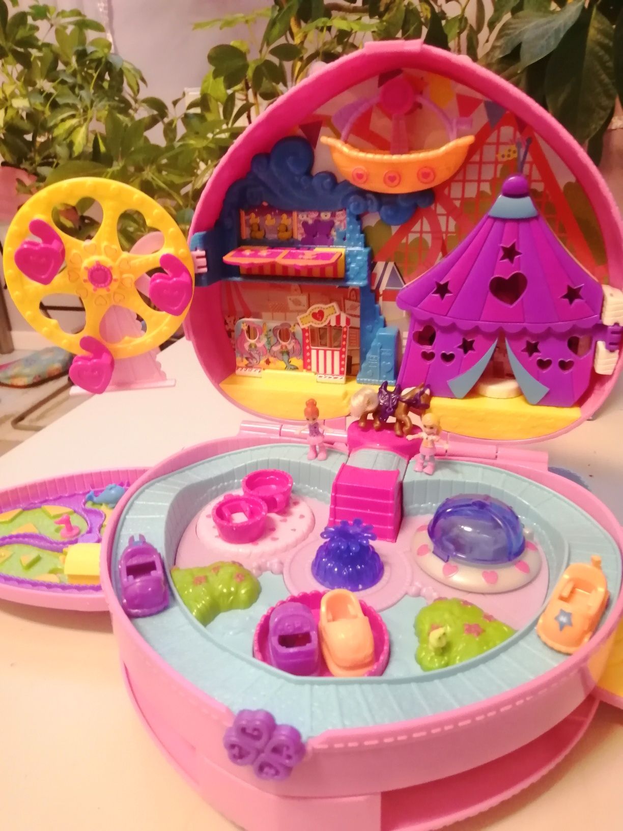 Zabawka Polly Pocket plecak park rozrywki