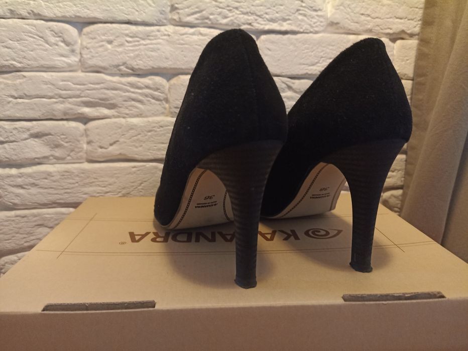 Туфлі човники замшеві Kasandra 36 чорні