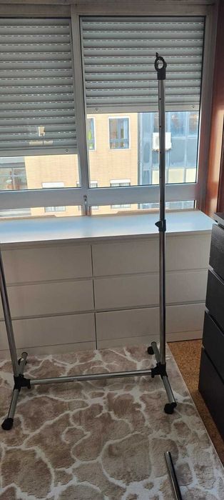 Charriot com rodas extensível aço cinza 86,3-114x51x101-159 cm