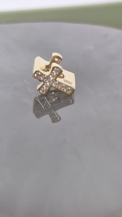 Nowy złoty charms do bransoletki typu Pandora krzyż białe cyrkonie