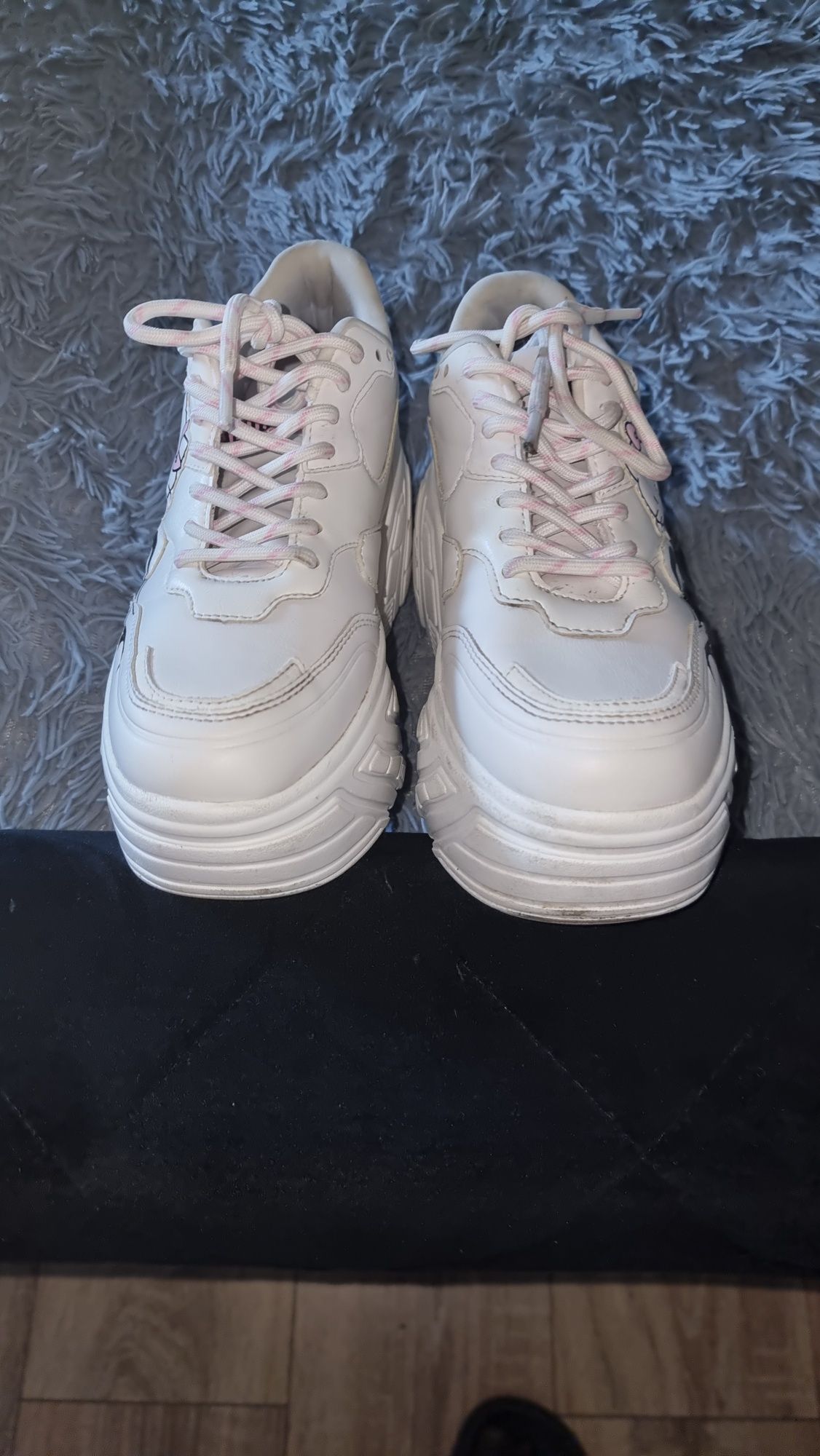 Buty na platformie Hello Kitty rozmiar 37