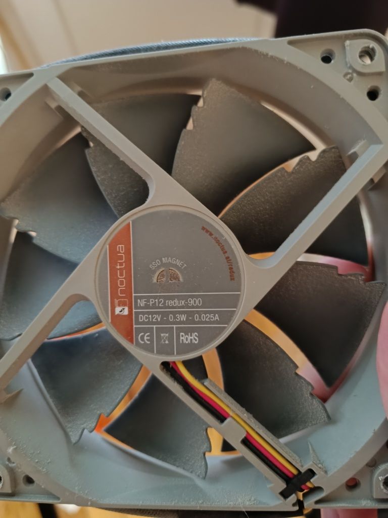 Вентилятор Noctua nf-p12 redux