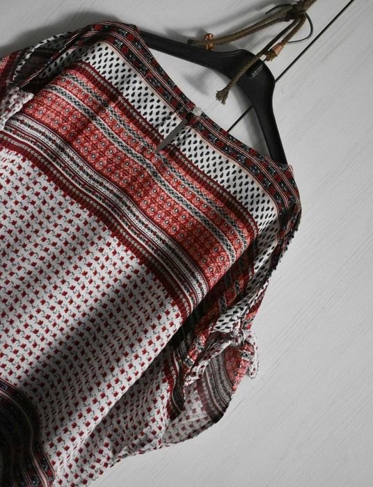 Bluzka 46 3XL koszulka z krótkim rękawem wzorzysta odkryte ramiona
