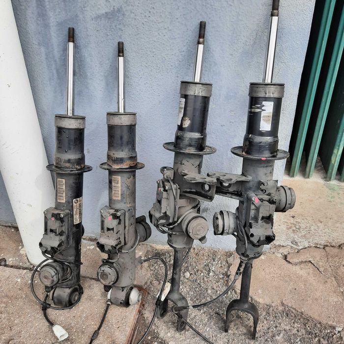 11-16 BMW 5 - Series  F10 Dianteiras Passageiro Edc  Strut . 4 peças