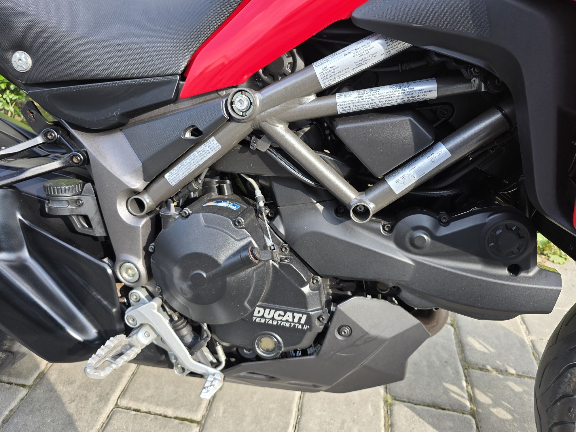 Мотоцкл Ducati multistrada 950