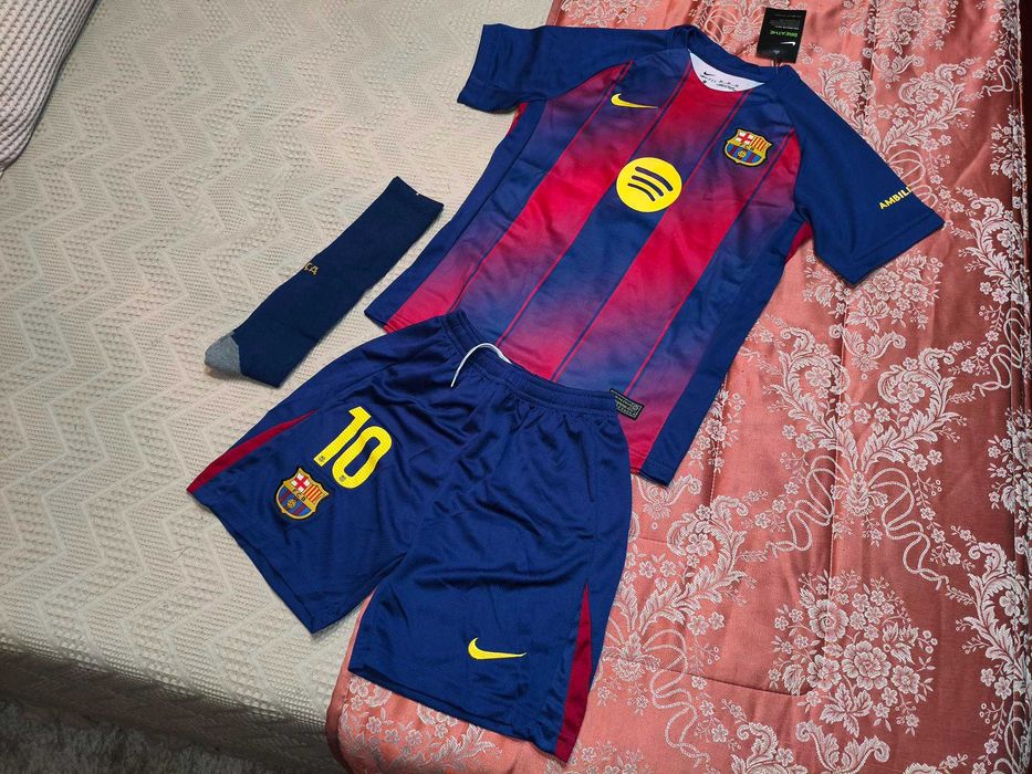 Equipamento Barcelona Yamal ou Raphinha Camisola CRIANÇA