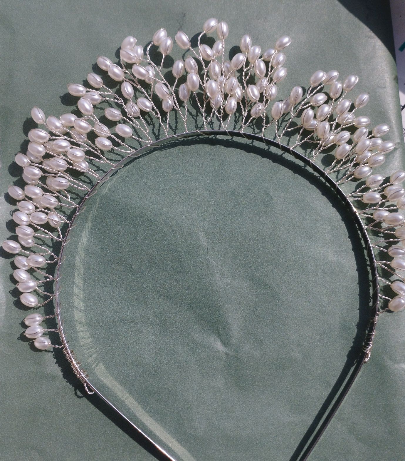 Обруч-діадема з перлами, ручна робота