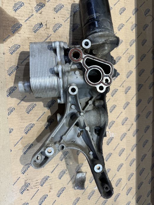 Корпус масляного фильтра Ауди А4 Б8 електро помпа водяная Audi A4 B8