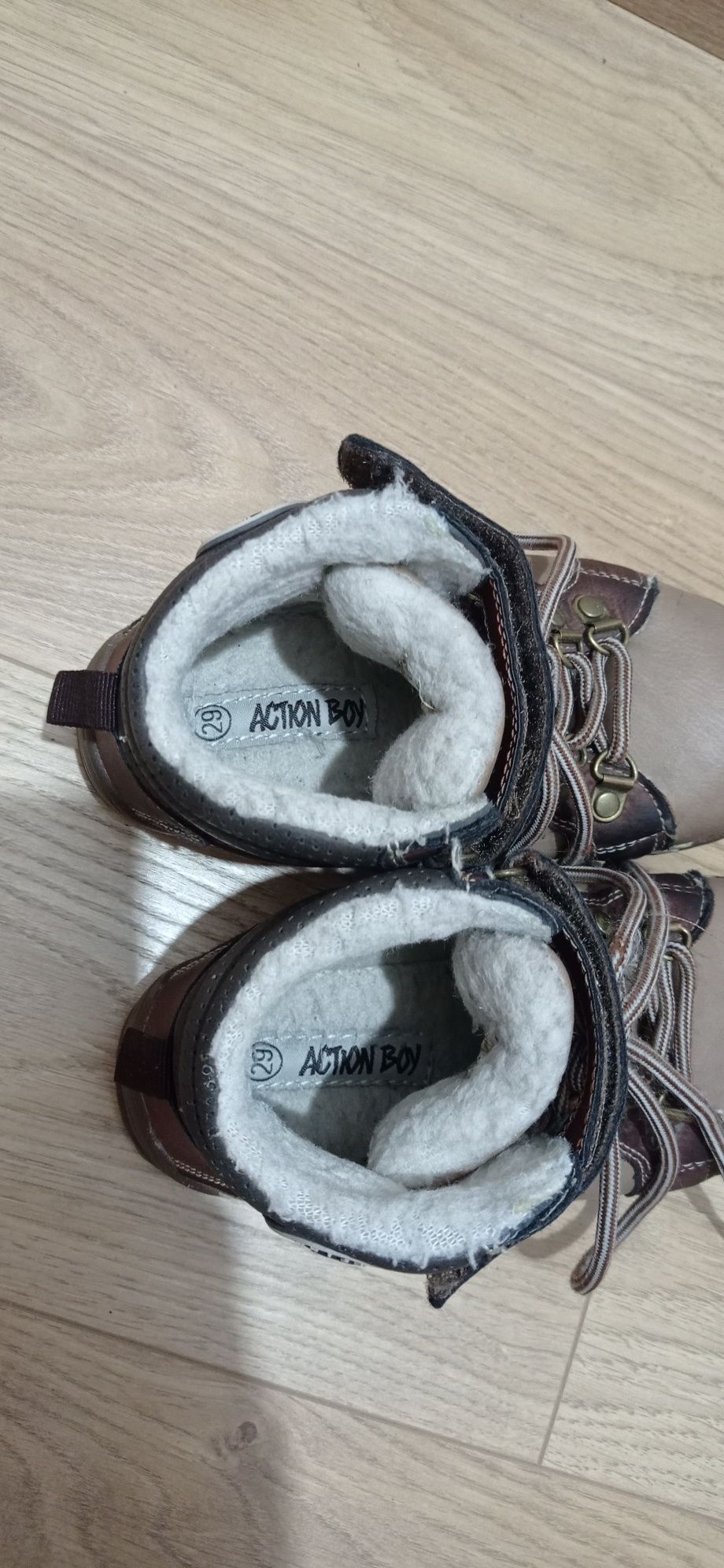 Buty jesienno - zimowe za kostkę na rzep i sznurowadła rozmiar 29