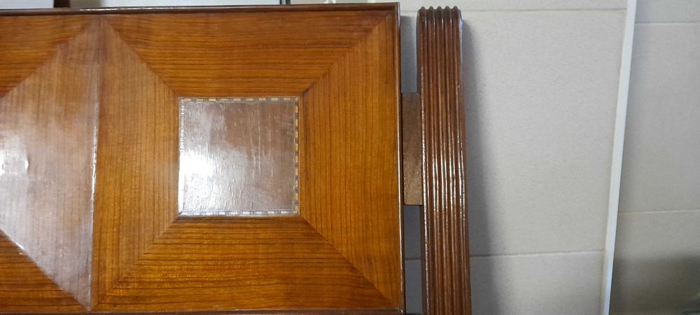 Cama de madeira maciça mais estrado