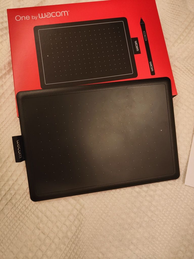 Графічний планшет Wacom One Small