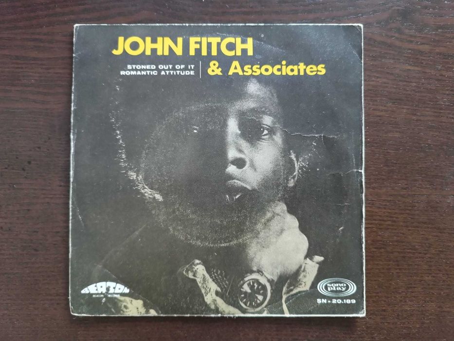 Single em vinil - John Fitch & Associates "Stoned Out of It"