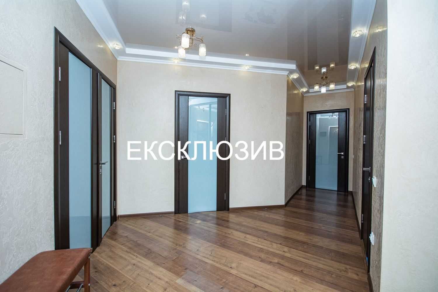 Без% Продам простору 2-к квартиру, Ревуцького 9, метро Харківська