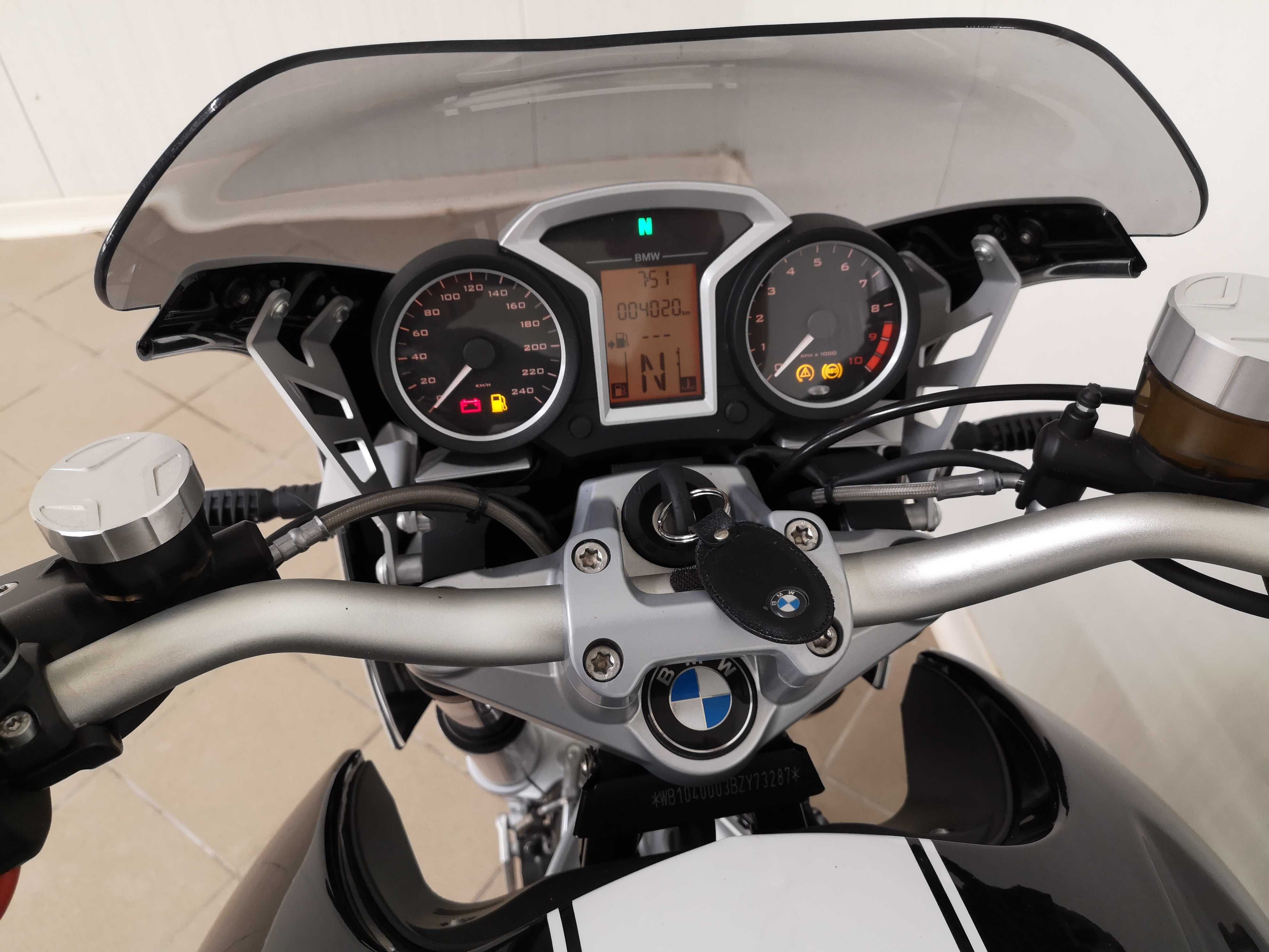 BMW R 1200 R  I właściciel  Tylko 004000 km !!!  NOWE !