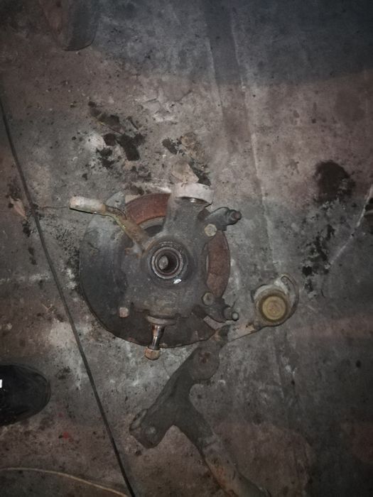 Vwt4 1.9d 94r zwrotnica prawa lewa cena za szt stn bdb oryginał VW