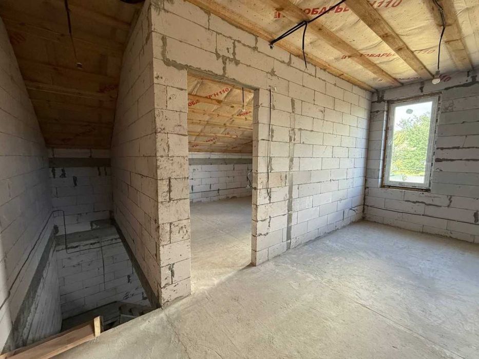 Продаж будинку 210м2, 4 кімнати. Під ремонт.Підвал.Сертифікат! ID:744