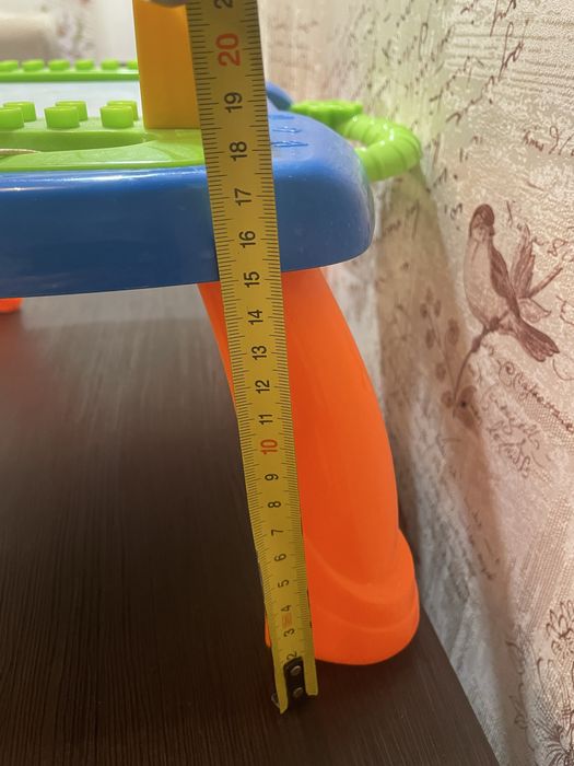 детский столик для рисования с цветной магнитной доской