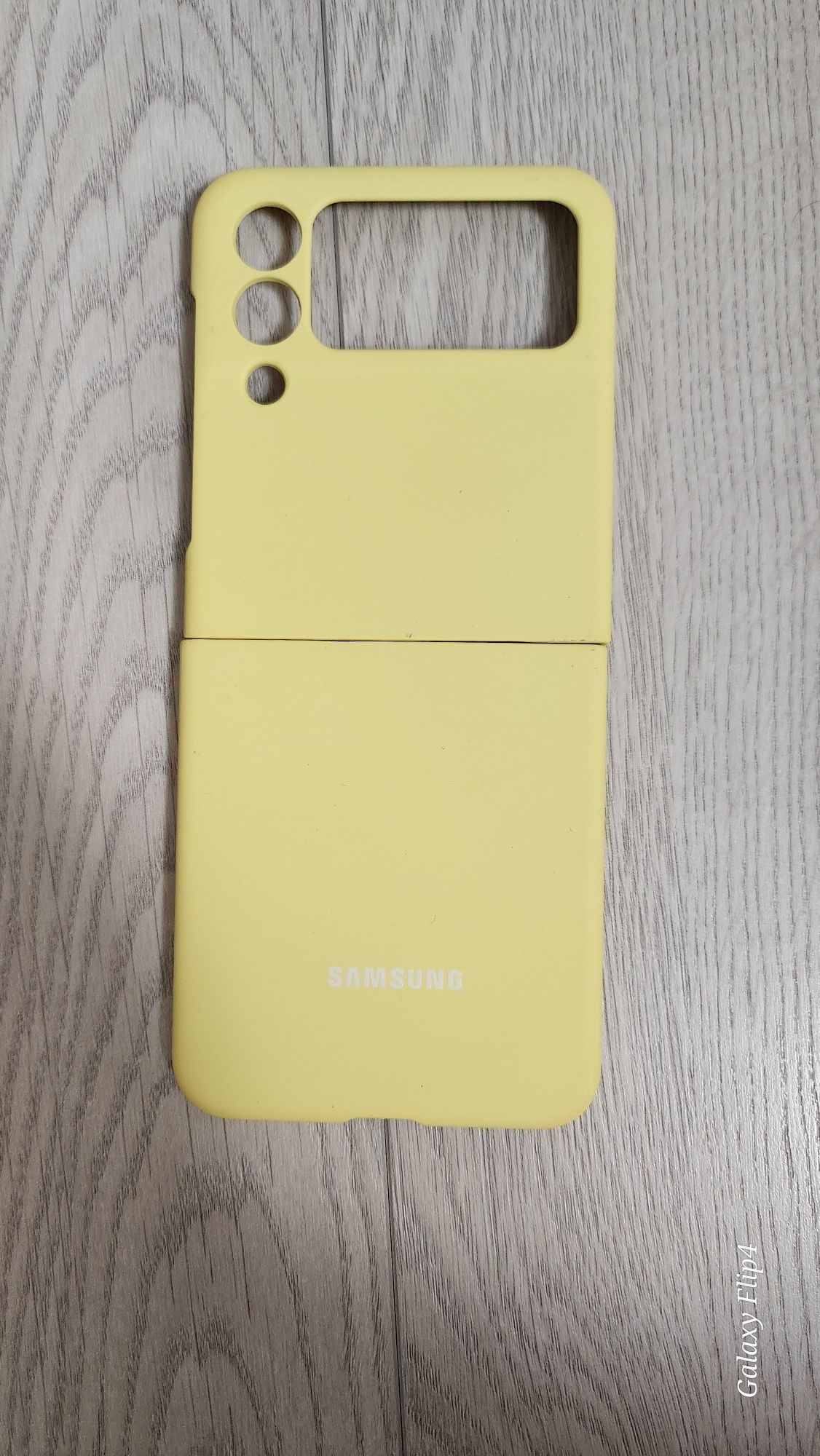 2 чохла для Samsung flip 4