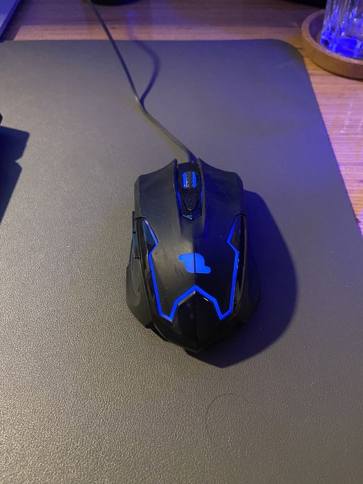 Combo: Teclado mecânico + rato computador RGB (com fios)