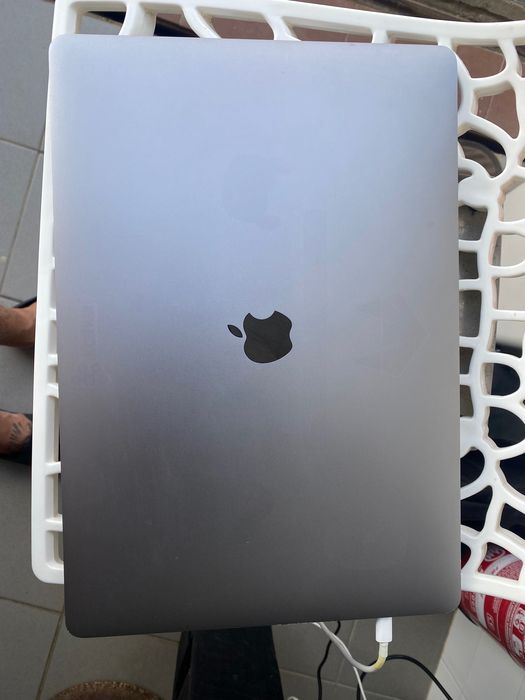 Macbook Pro 2018 i7 500GB 16 GB Sequoia Otimo Estado