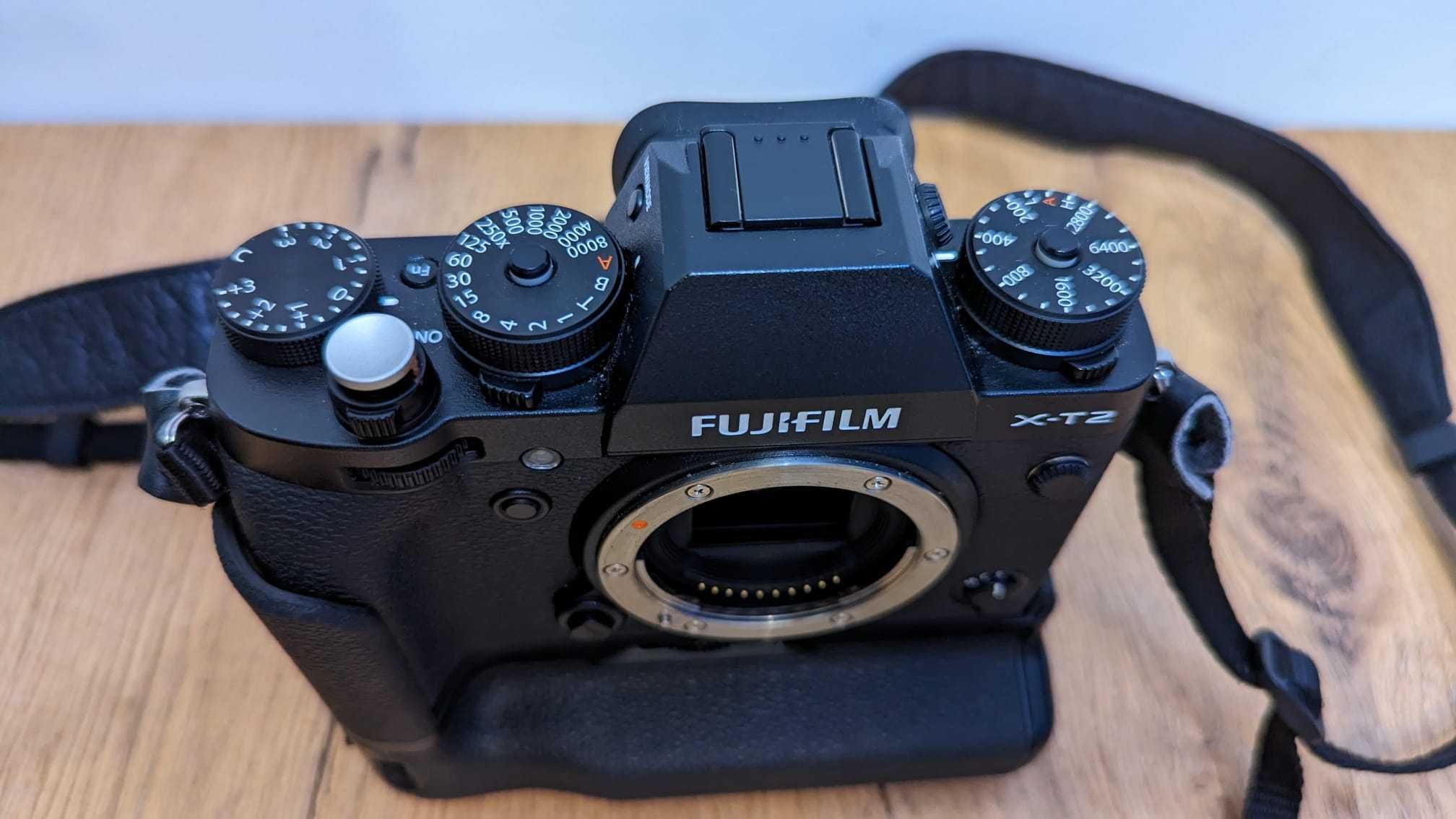 Fujifilm Fuji Xt-2 aparat APS-C mirrorless + battery grip