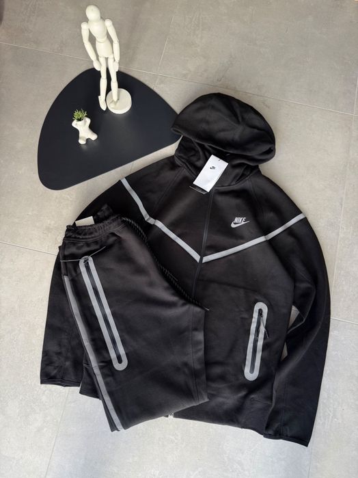 Нейлоновий костюм Nike tech Fleece Black Reflective зіпка і штани